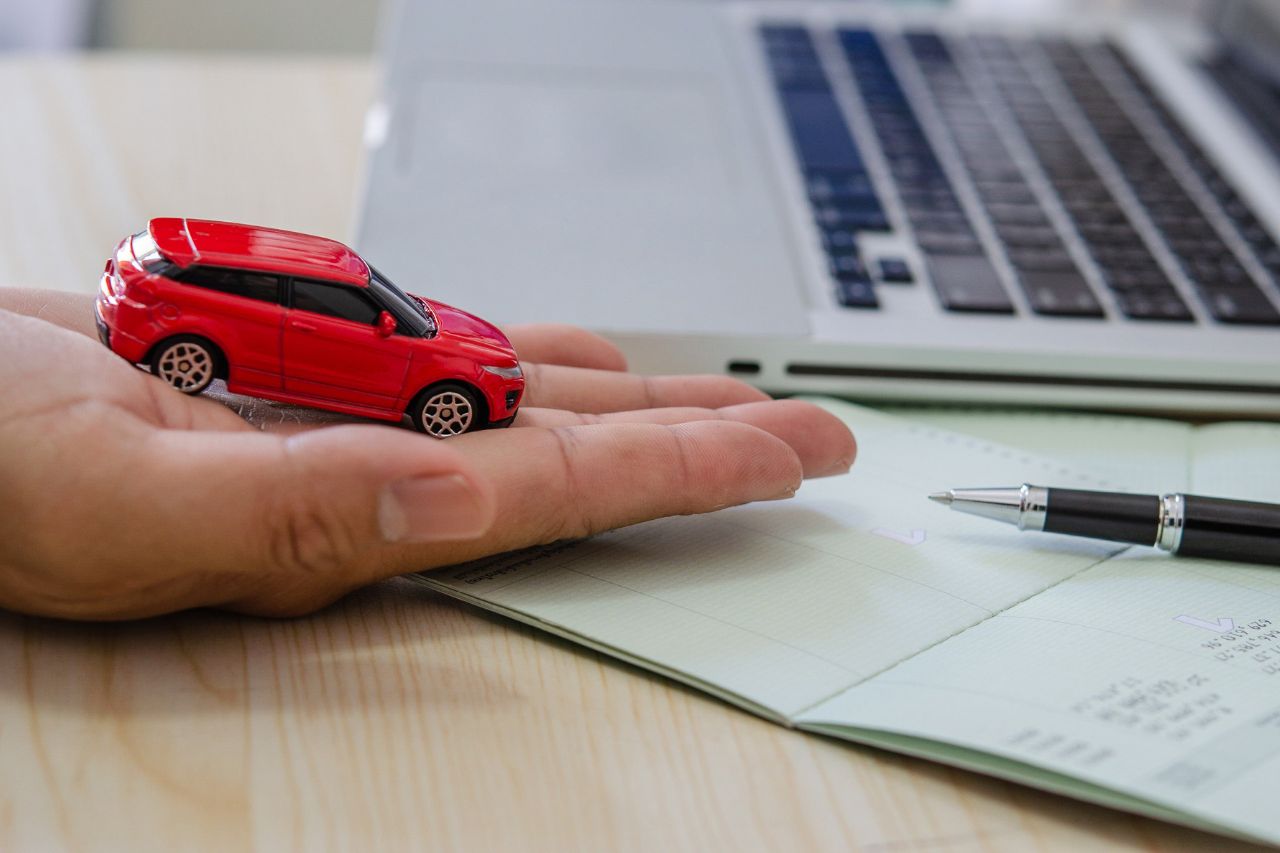 ¿Qué significa deducible en un seguro para autos?
