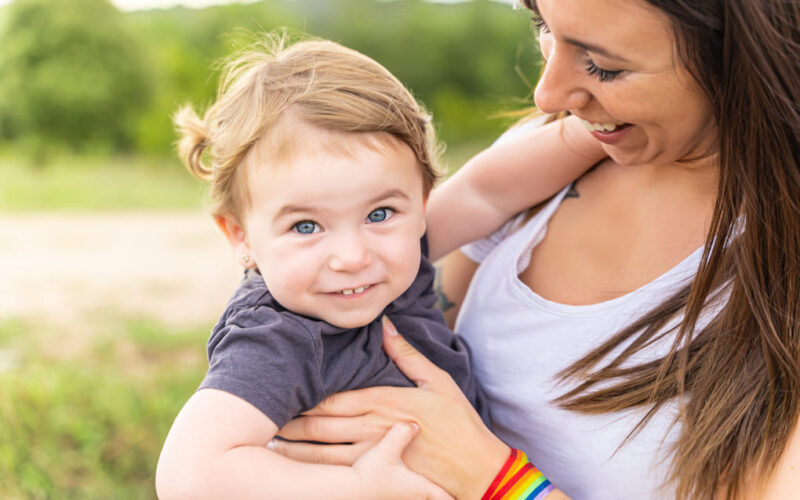 Family Aims: gestación subrogada inclusiva para parejas LGBTQ+ en Tampa (Florida)